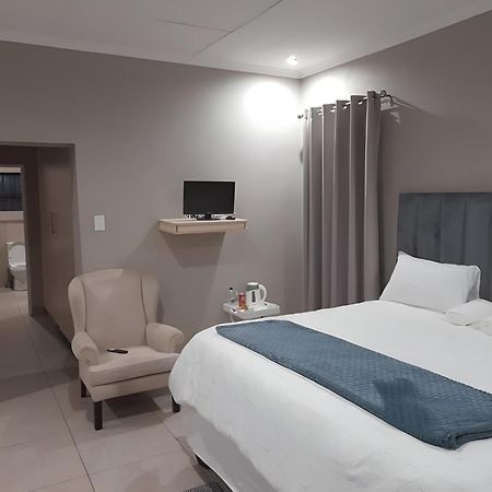 Elegant Guest House Matsapha Екстериор снимка