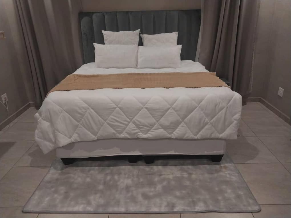 Elegant Guest House Matsapha Екстериор снимка