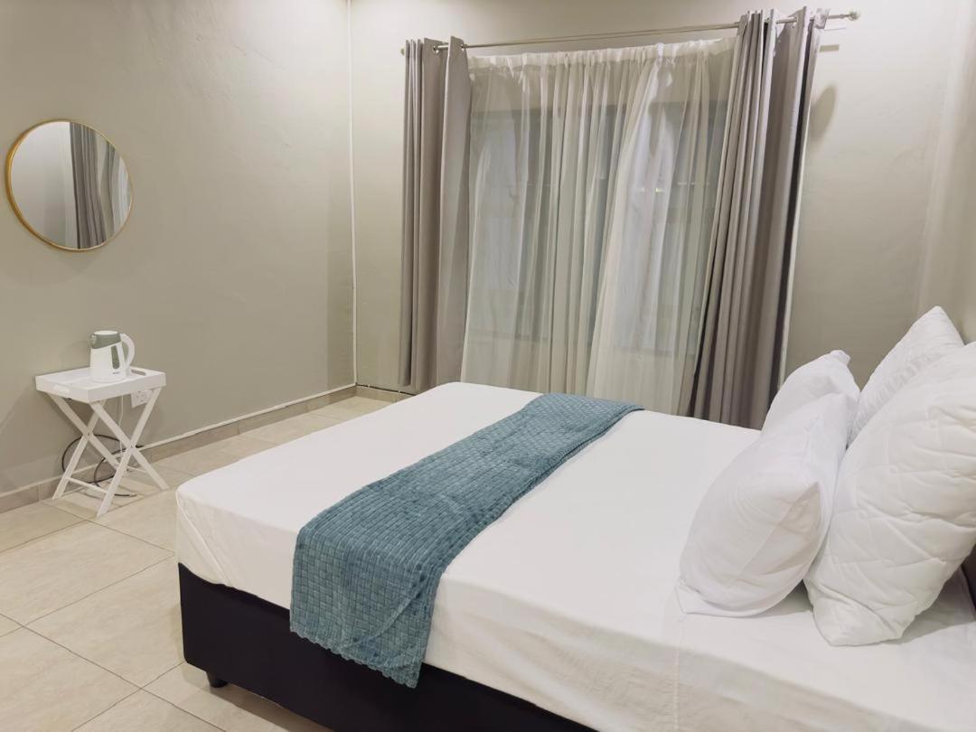 Elegant Guest House Matsapha Екстериор снимка